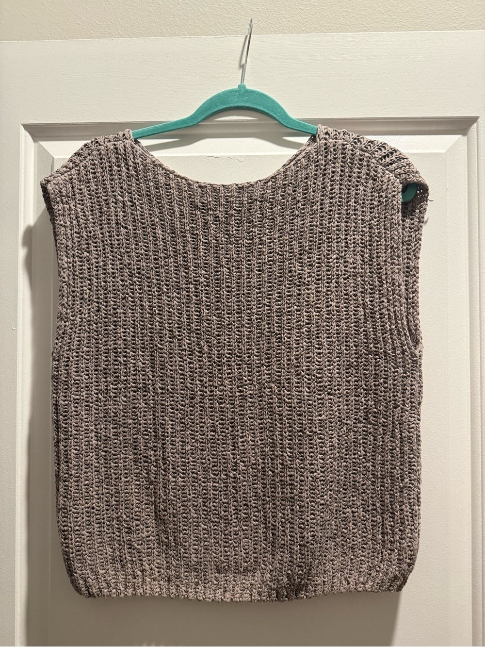 Zara grey Sleeveless Knit Crewneck Sweater